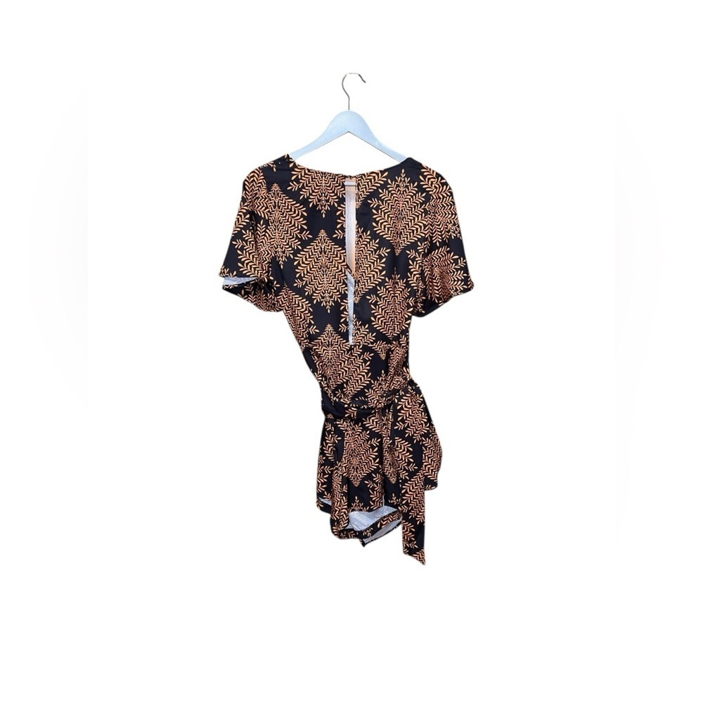 Cupshe Black and Orange Leaf Print Wrap Romper – Size Medium - Picture 3 of 7